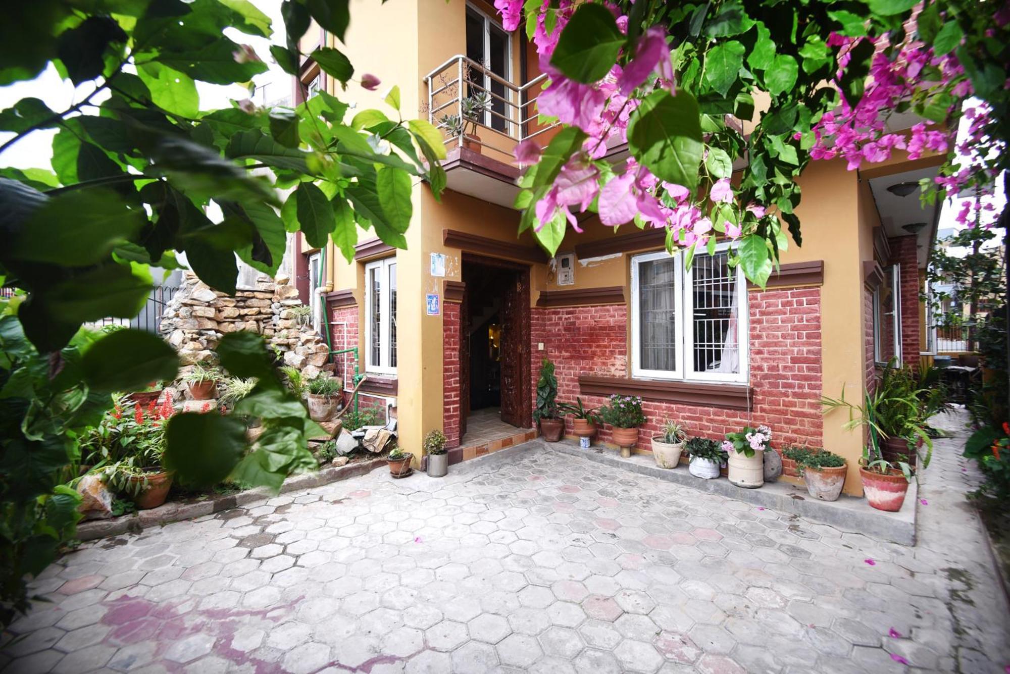 Mums Homestay & Studio Apartments Katmandú Exterior foto