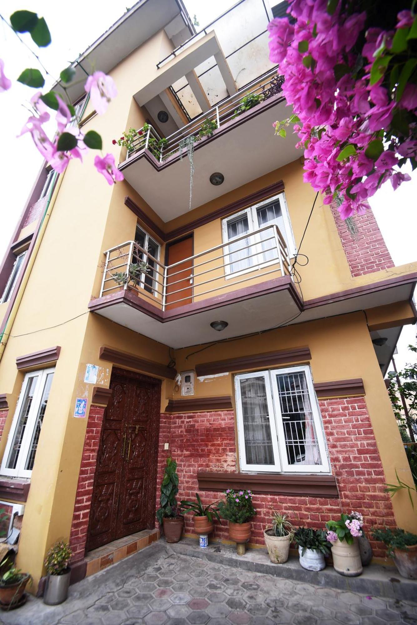 Mums Homestay & Studio Apartments Katmandú Exterior foto