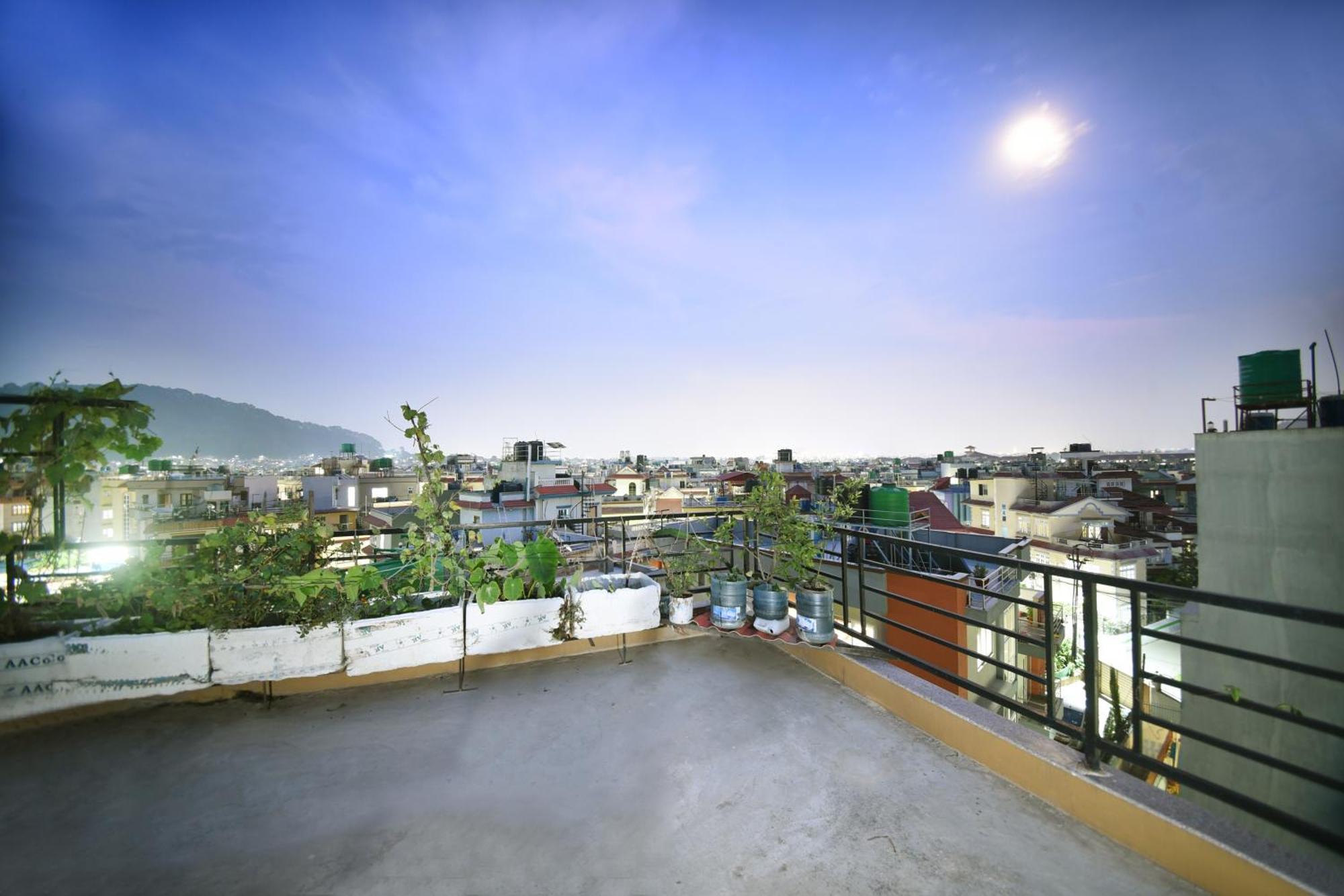 Mums Homestay & Studio Apartments Katmandú Exterior foto